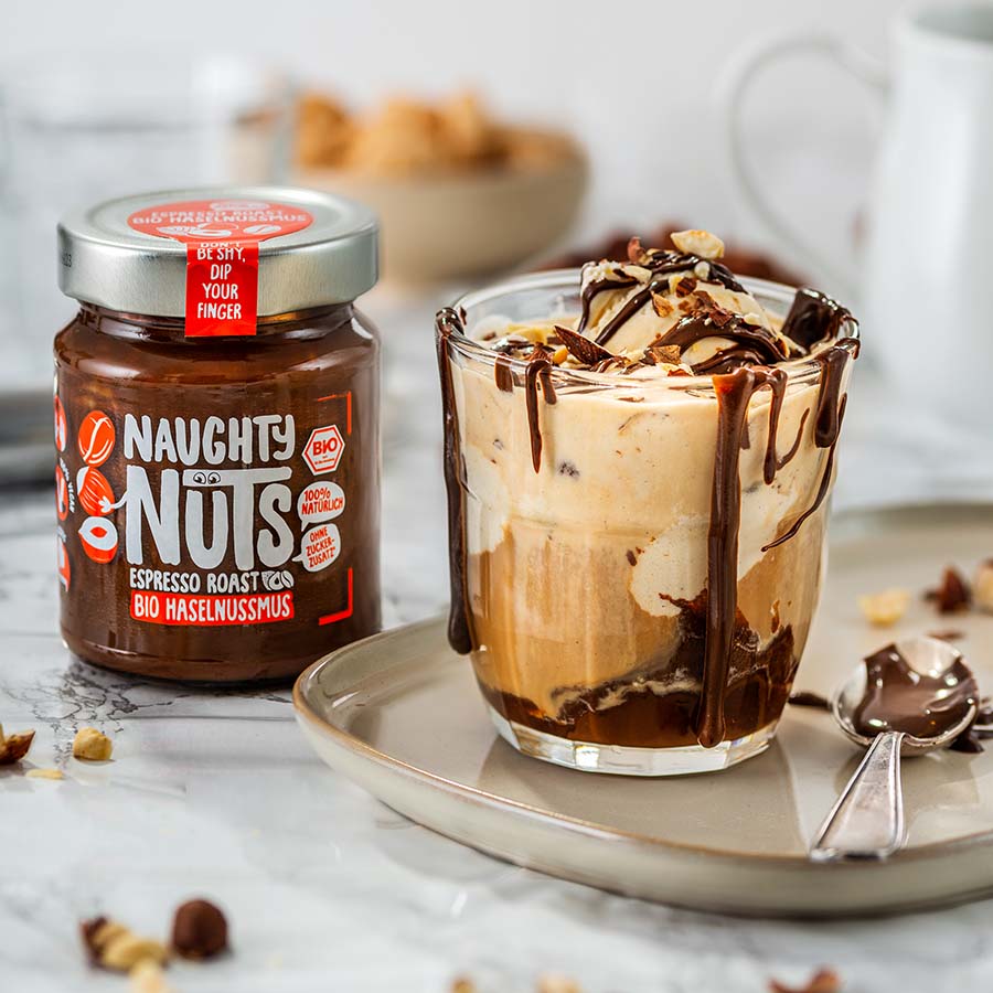 Vegane Affogato mit Naughty Nuts Bio Haselnussmus Espresso Roast