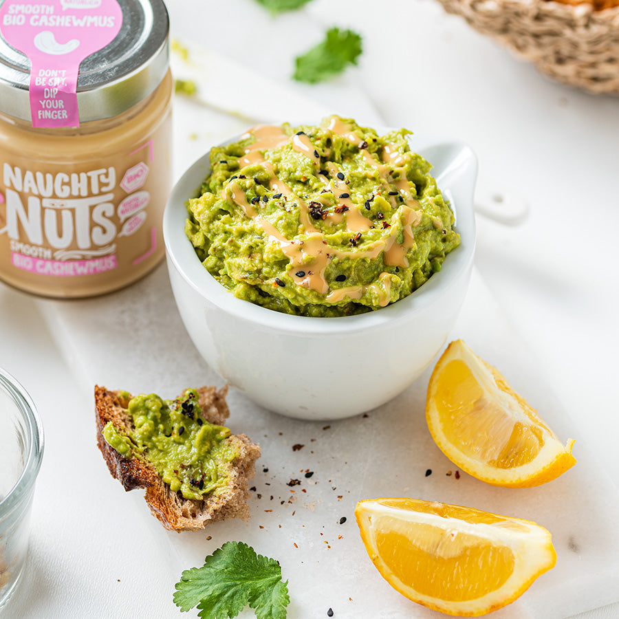 Veganer Avocado Dip mit Naughty Nuts BIO Cashewmus Smooth