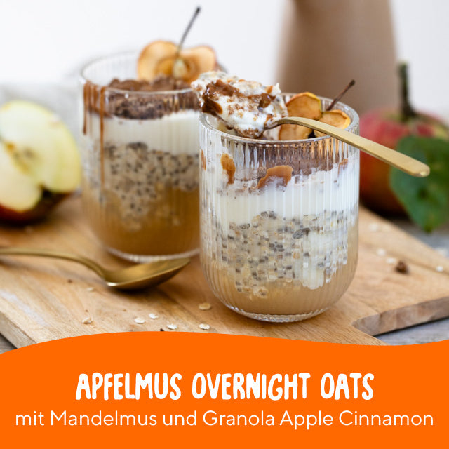 Apfelmus Overnight Oats (getoppt mit Mandelmus und Mandel Granola Apple Cinnamon)